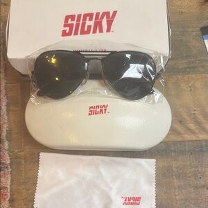 Sicky Black Aviator Sunglasses